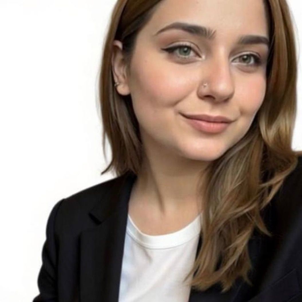 Amna portrait