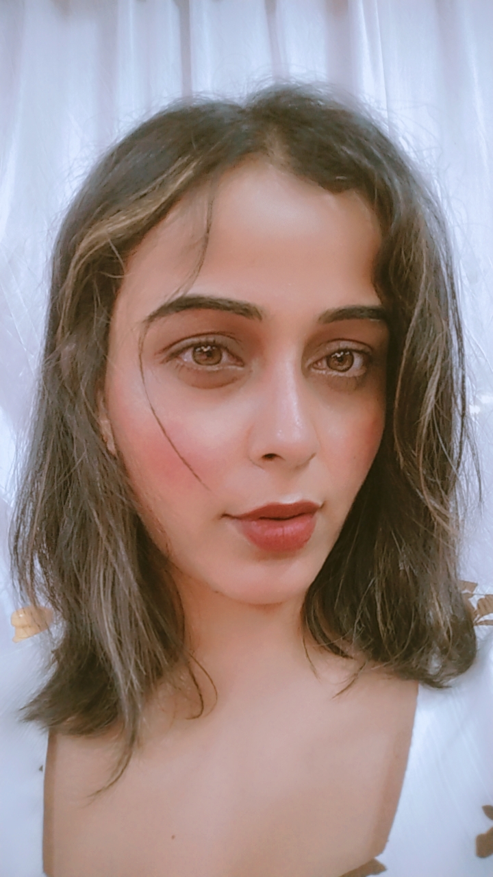 Richa  Bedi portrait