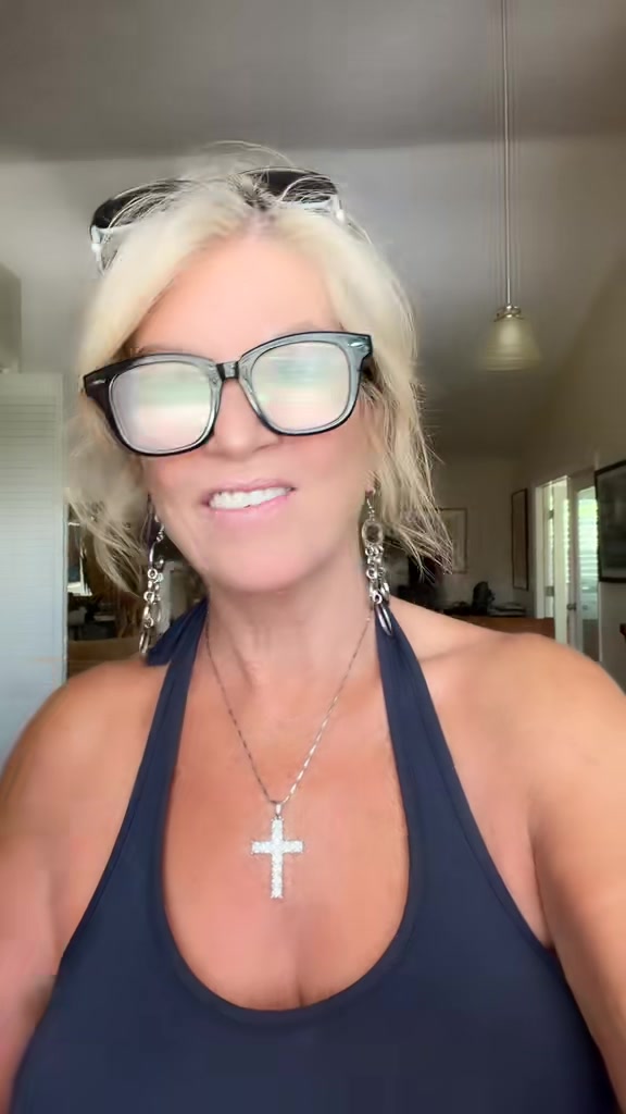 Joanne Lee UGC talking head video
